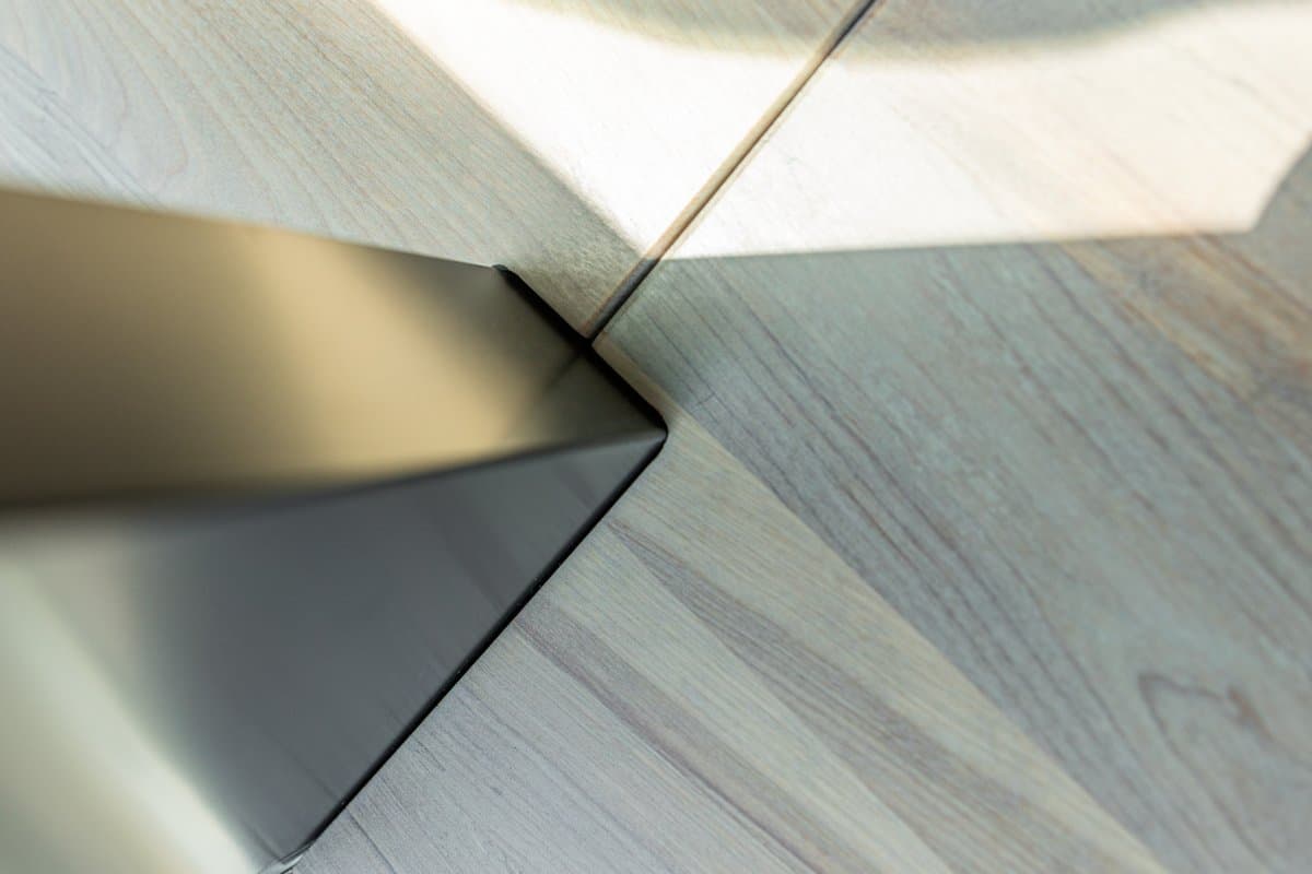 Масло для бани и сауны: как защитить полки от влаги и жара