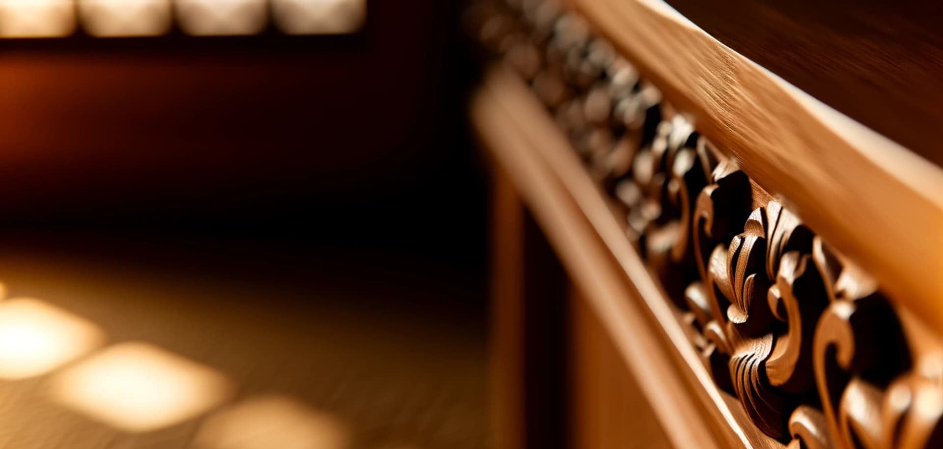 Масло для деревянного карниза и молдингов