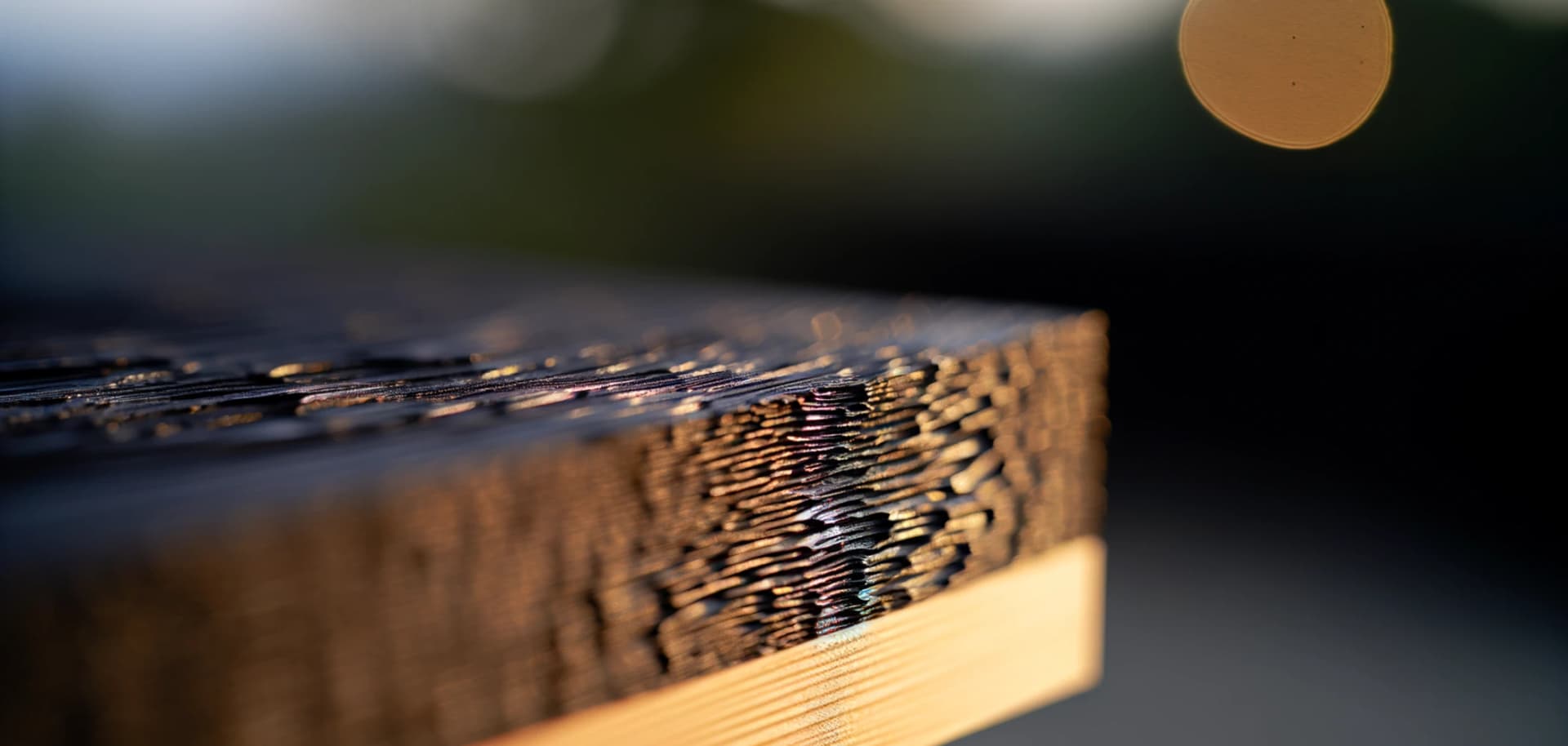 Масло для обожжённого дерева: обработка после браширования огнём