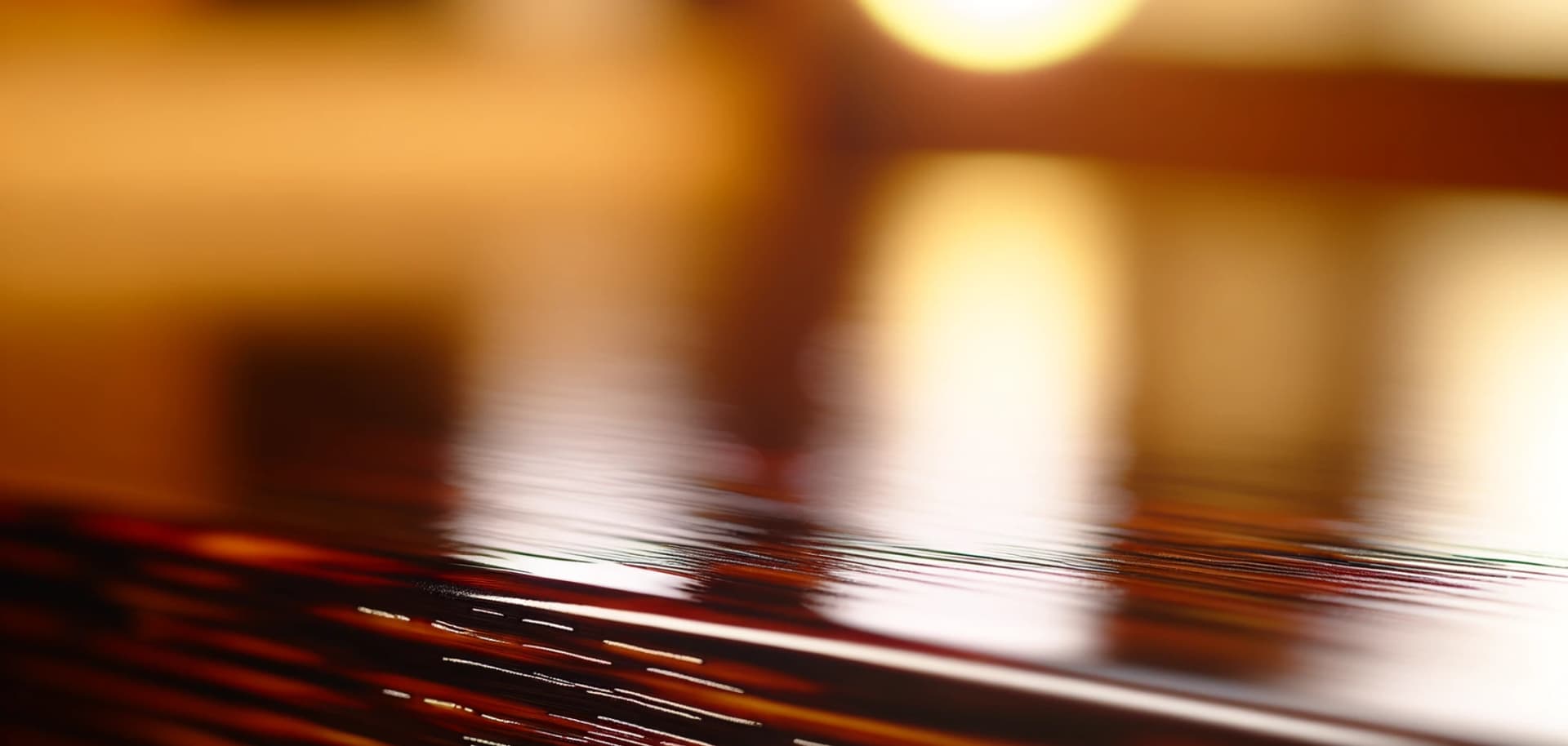 Можно ли наносить масло на лак: правила совместимости