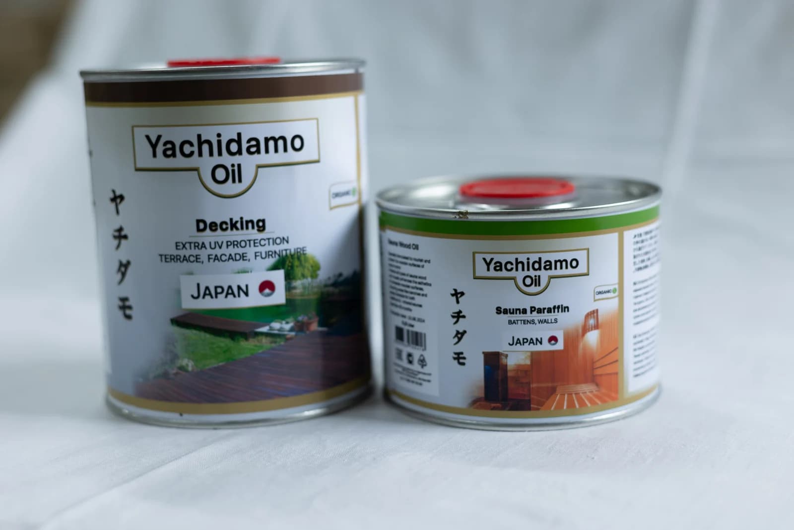 Две банки масла Yachidamo: для террасы и для бани
