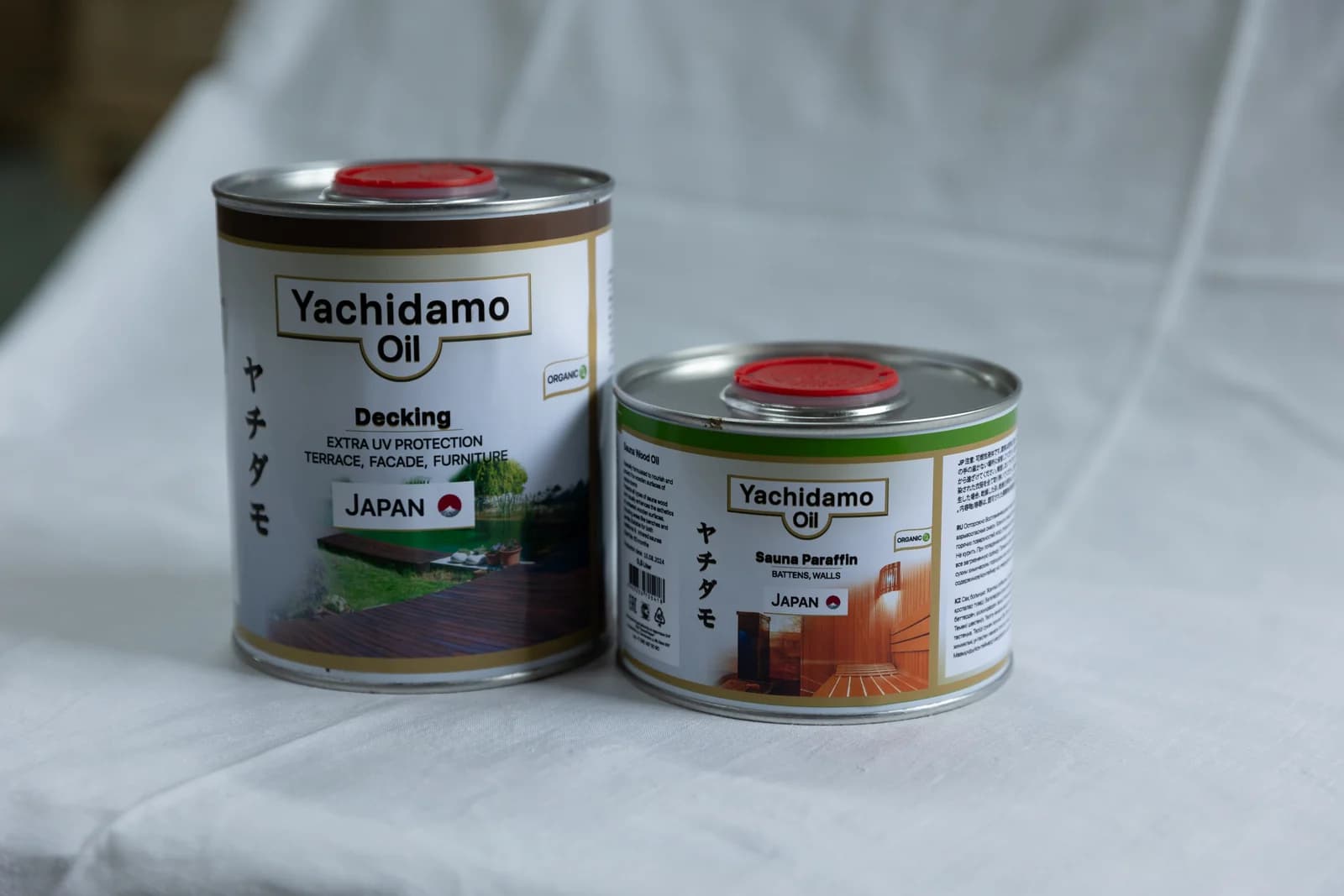 Банки Yachidamo Decking и Sauna Paraffin рядом