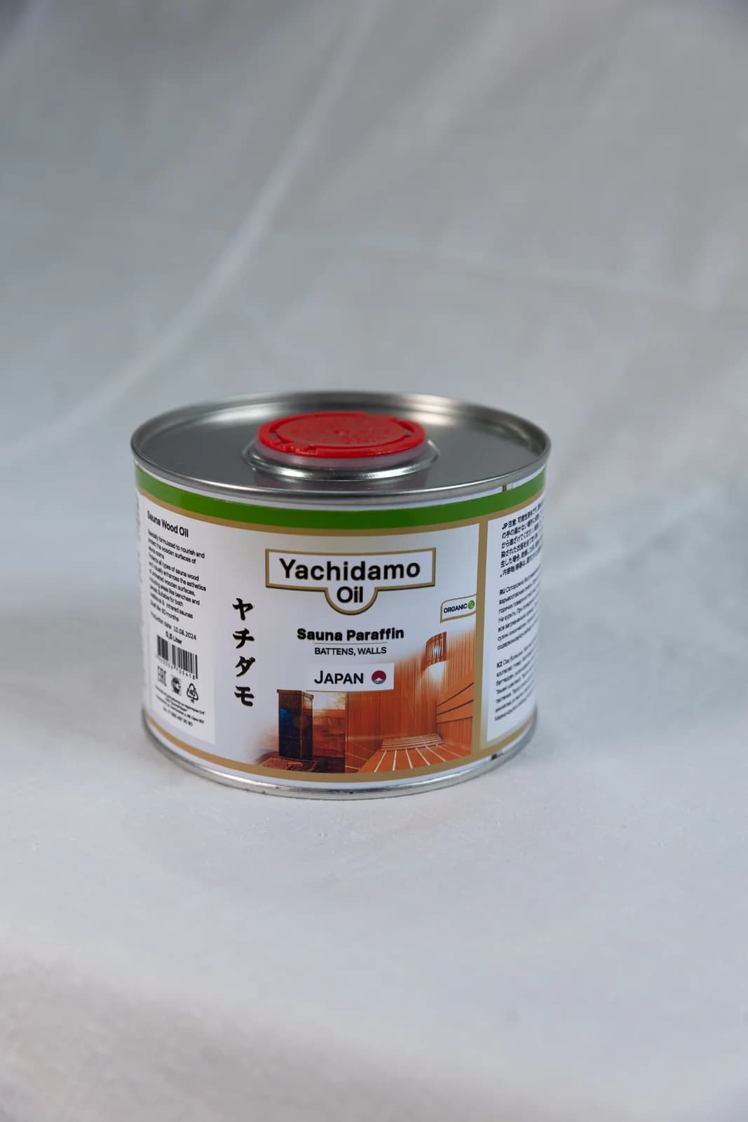 Банки Yachidamo Decking и Sauna Paraffin рядом